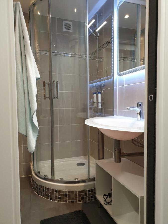 Apartment 207 Cap D'agde Naturiste Grand T2 De Standing Avec Garage Agde